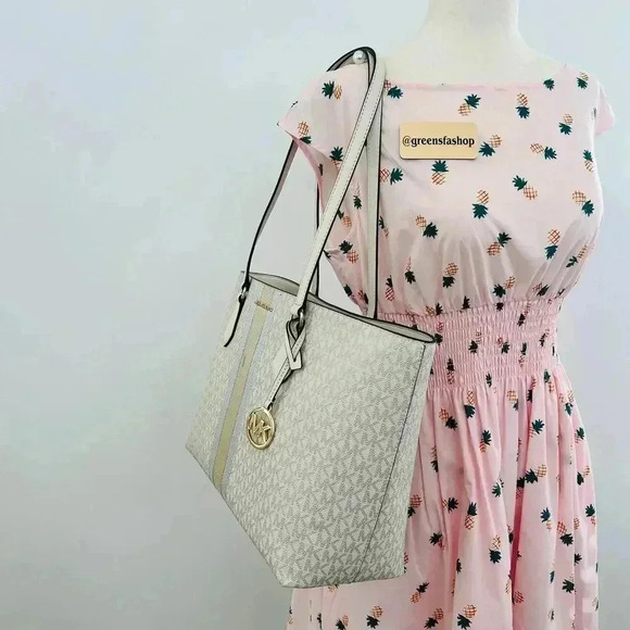 Michael Kors Purse & Wallet Sheila Large Signature & Metallic Tote Bag Pale Gold - Picture 12 of 12